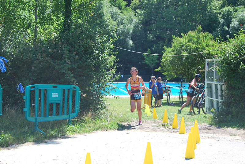 El Triatlón de Sakana se celebró en un maravilloso entorno